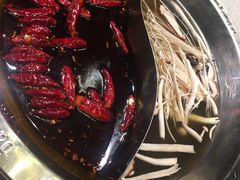 菌汤八卦锅-大龙燚火锅