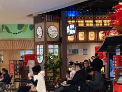 等位区-牛New寿喜烧(虹桥新天地店)