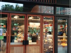 门面-Dough&Joe团憩(瑞虹天地月亮湾店)