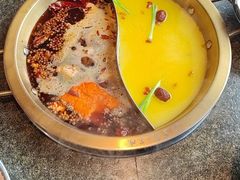 -小天鹅火锅·一线江景洪鼎旗舰店(洪崖洞店)