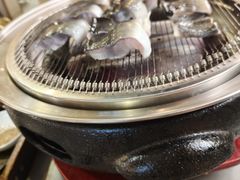 -围炉肉舍•炭烤活鳗•丹东海鲜烤肉(步行街店)