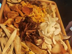 -宣威山野人家·云南菜·菌火锅(金碧店)