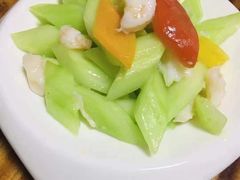 -乐禧母婴全自营月嫂(宝山店)