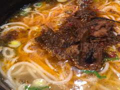 -花溪巷牛肉粉(泉城路店)