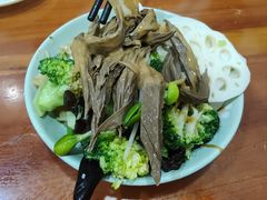 -正宗开封黄家灌汤小笼包子