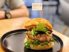 芝心手打牛肉堡-龙治汉堡(中华城店)