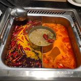 三个人吃完也就200出头，赞