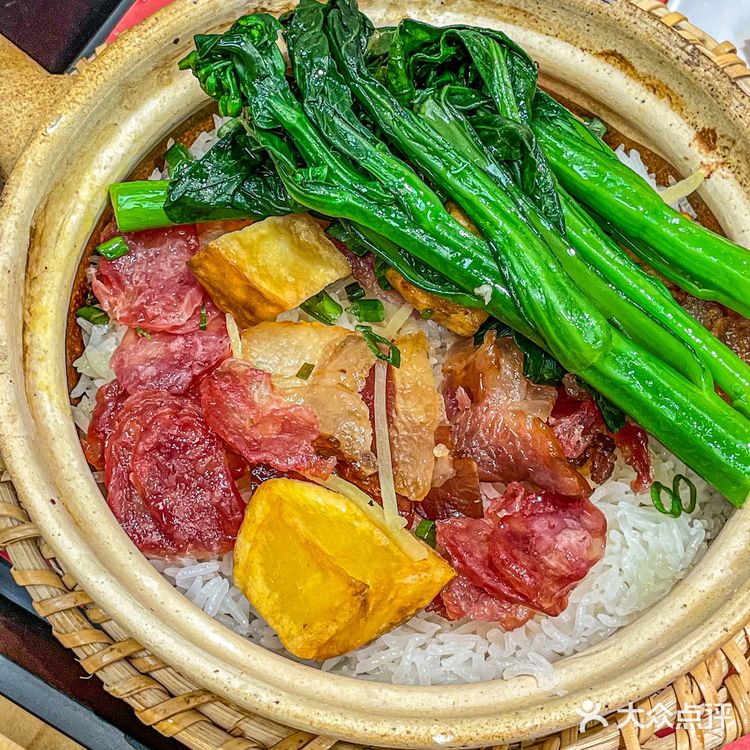 🥢广府传统美食煲仔饭🍚