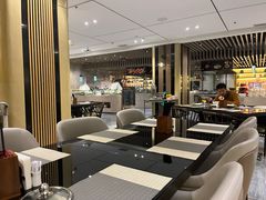 -航空港万怡酒店·万荟轩餐厅(航空港区远航路店)