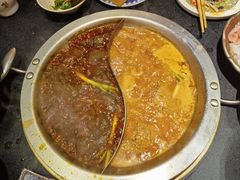 -沸炉重庆老火锅(军事博物馆店)