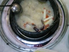 -南渝食府.墨脱石锅松茸鸡