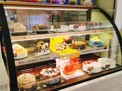 面包甜点陈列柜-DQ·蛋糕·冰淇淋(虹口龙之梦店)