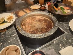 -牛YO寿喜烧·铁板烧和牛火锅自助(市府恒隆店)