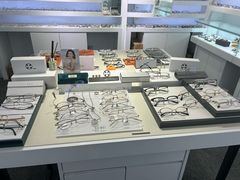 -浮光眼镜·蔡司视觉合作·数字验配中心(陆家嘴店)