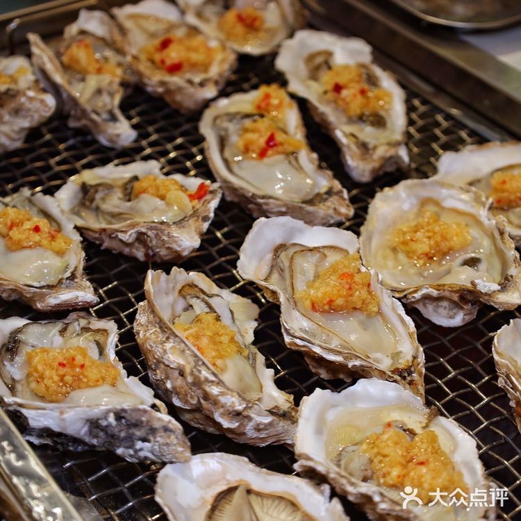 朋友带我体验人均不到100+不限量畅吃的生蚝自助‼️