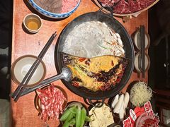 -周小明火锅(黑金冠社区店)