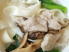 -荣誉海鲜酒楼(海湾店)