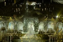 -禕·愫白婚纱商店