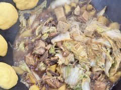 -粘豆包柴火铁锅炖