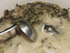 -严记小天府酸菜鱼(西四路店)