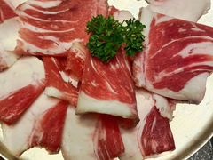 -草家酱蟹炭火烤肉店(珲春南路二店)