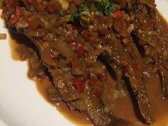 -鱼鲜饭香·招牌汽锅剁椒鱼头王