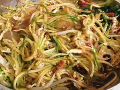 -依江春水烤鸭店