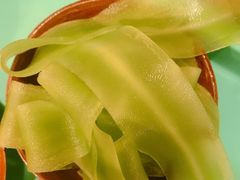 莴笋片-黄潇洒老火锅(九眼桥宏济巷店)