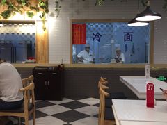 大堂-老人和饭店(打浦路店)