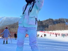 -亚布力新体委滑雪场