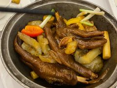 鲍鱼焖鹅掌煲-广州酒家(文昌总店)