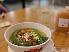 牛腩面-喜粤糖朝餐厅(三八广场店)