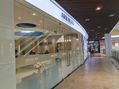 -瑞尔齿科(上海长风大悦城店)