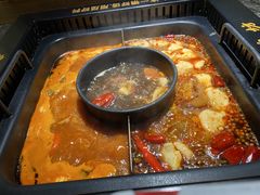 -老牌坊云南鱼豆花火锅(哈西万达店)