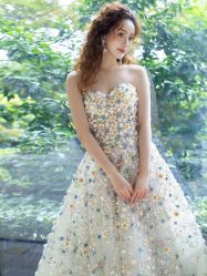 -不晚国际婚纱礼服