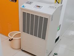 -安东易迷你自助仓储寄存仓库(杨浦店)