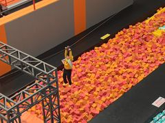 -极限PLAY运动娱乐新世界·团建派对潮玩休闲馆·室内蹦极高空游乐园