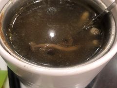 茶树菇龙骨炖鸡脚汤-荔园小馆(园岭新村二期店)