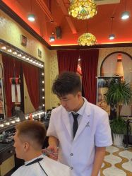 -东方先生国潮男士理发馆