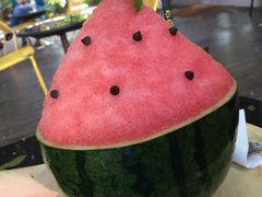 -莓园冰淇淋店