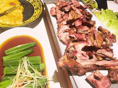 -小河公主秘制烤羊腿(小绿谷店)