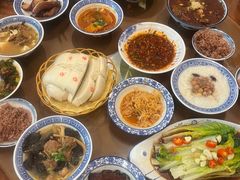 -蓝田九大碗民俗食府(蓝田店)