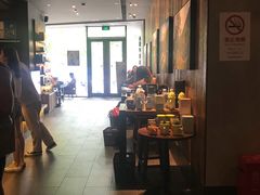 大堂-星巴克(枣阳路店)