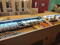 面包甜点陈列柜-温禾牛·和牛寿喜烧自助火锅(恒基名人店)