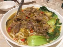 招牌酸汤肥牛-凤凰轩·尾牙宴·生日宴(十里银滩店)