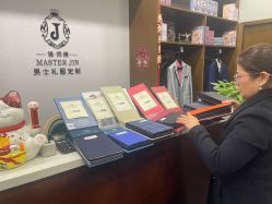 -锦师傅西服礼服西装定制(凯运·壹位广场店)
