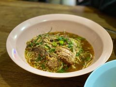 猪脚冬阴功面-马里奥明星猪脚饭