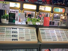 -镜客眼镜(浦江欢乐颂店)