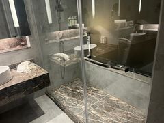 -上海虹桥西郊假日酒店