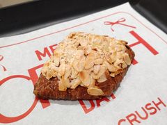 -HOT CRUSH趁热集合·现烤面包(环球港店)